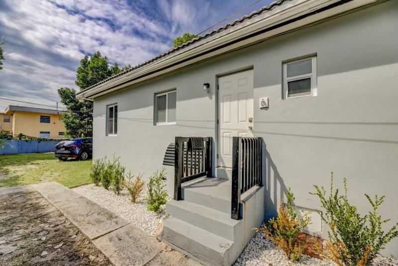 Adorable Private Apartments In The Heart Of Miami! Exterior foto